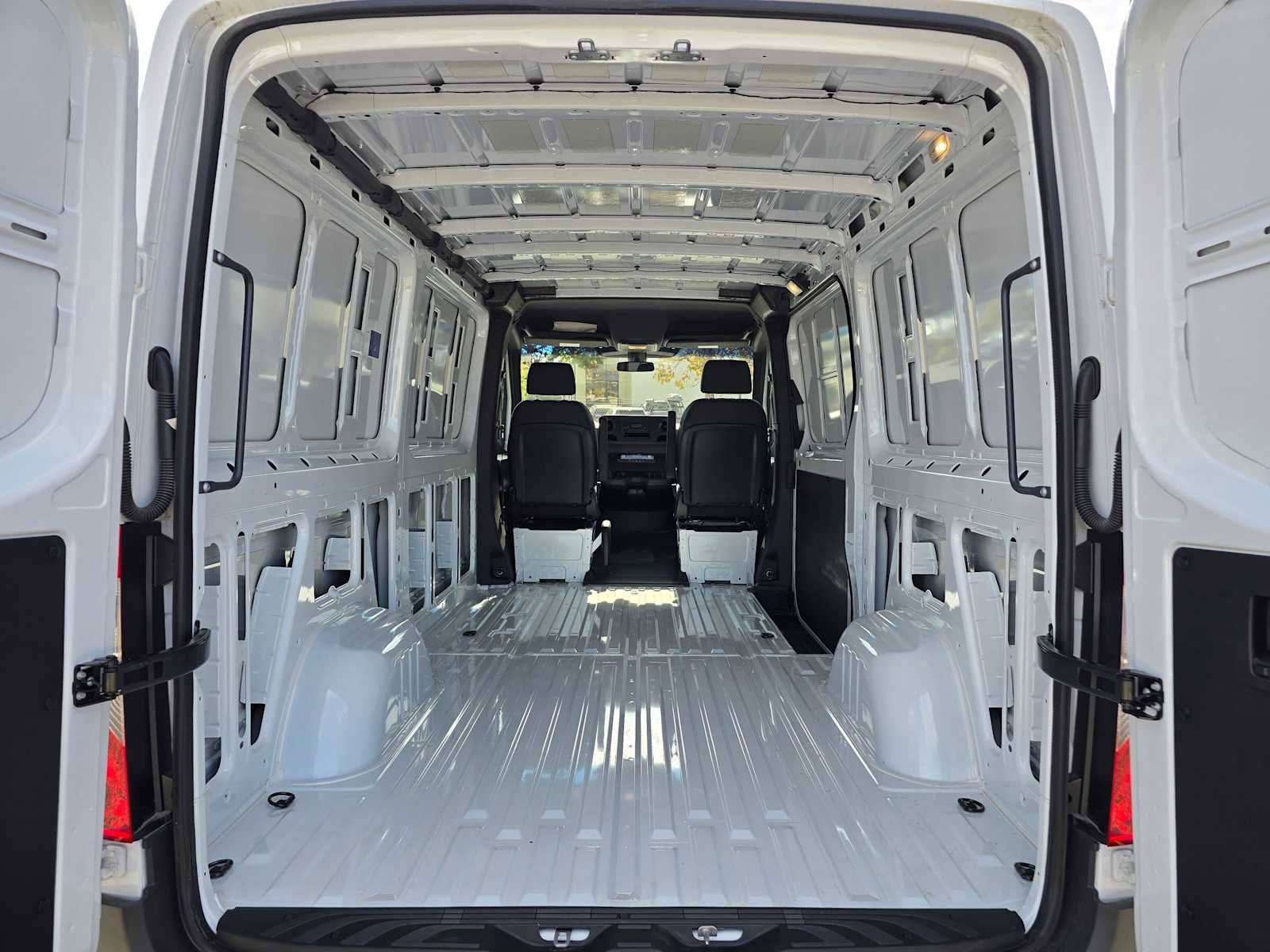 2025 Mercedes-Benz Sprinter Cargo Van 2500 Standard Roof I4 Diesel HO 144 RWD