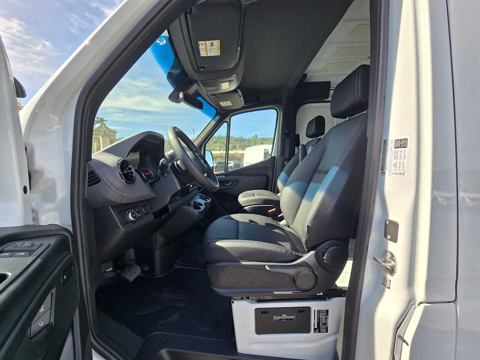 2025 Mercedes-Benz Sprinter Cargo Van 2500 Standard Roof I4 Diesel HO 144 RWD