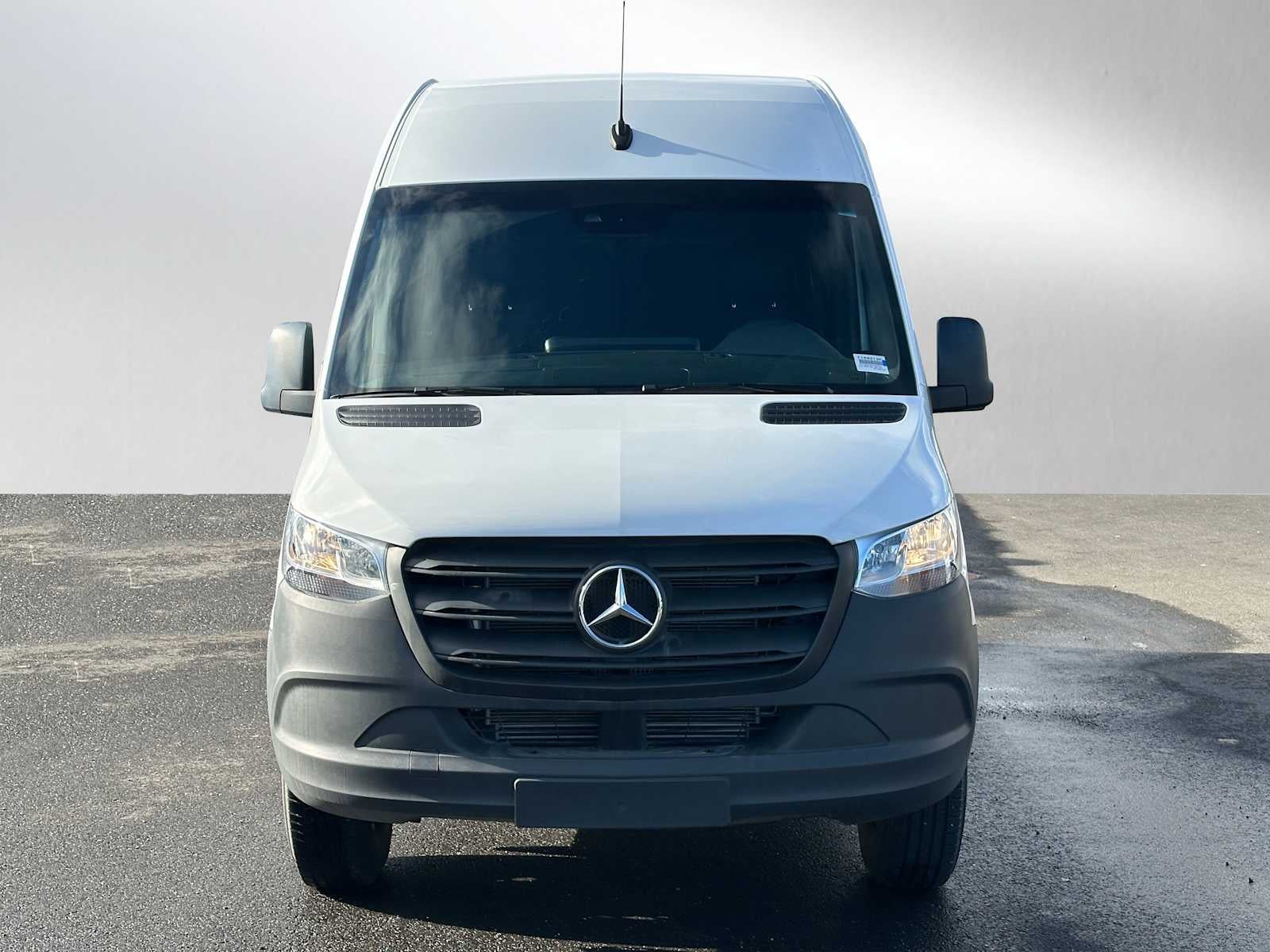 2023 Mercedes-Benz Sprinter 1500 Standard Roof I4 Gas 144" RWD