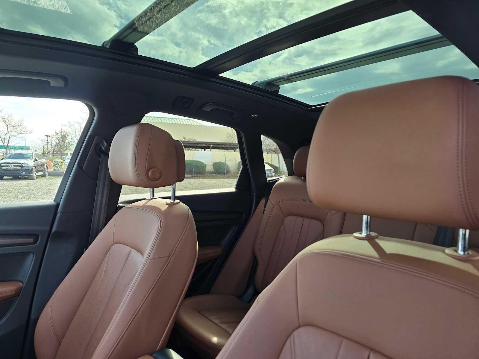 2022 Audi Q5 S line Premium Plus