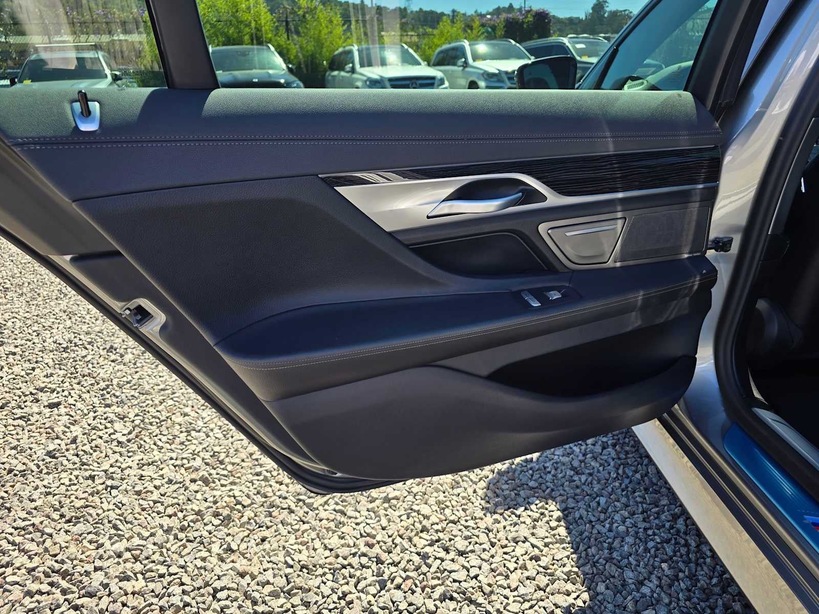 2021 BMW 740i 740i