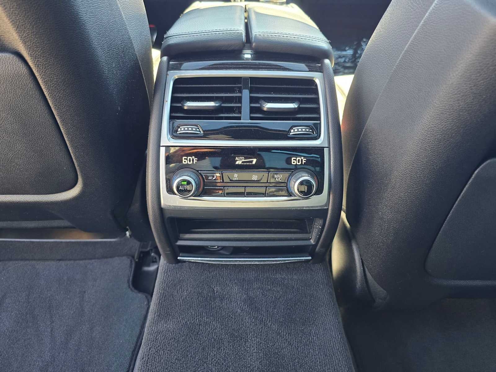 2021 BMW 740i 740i