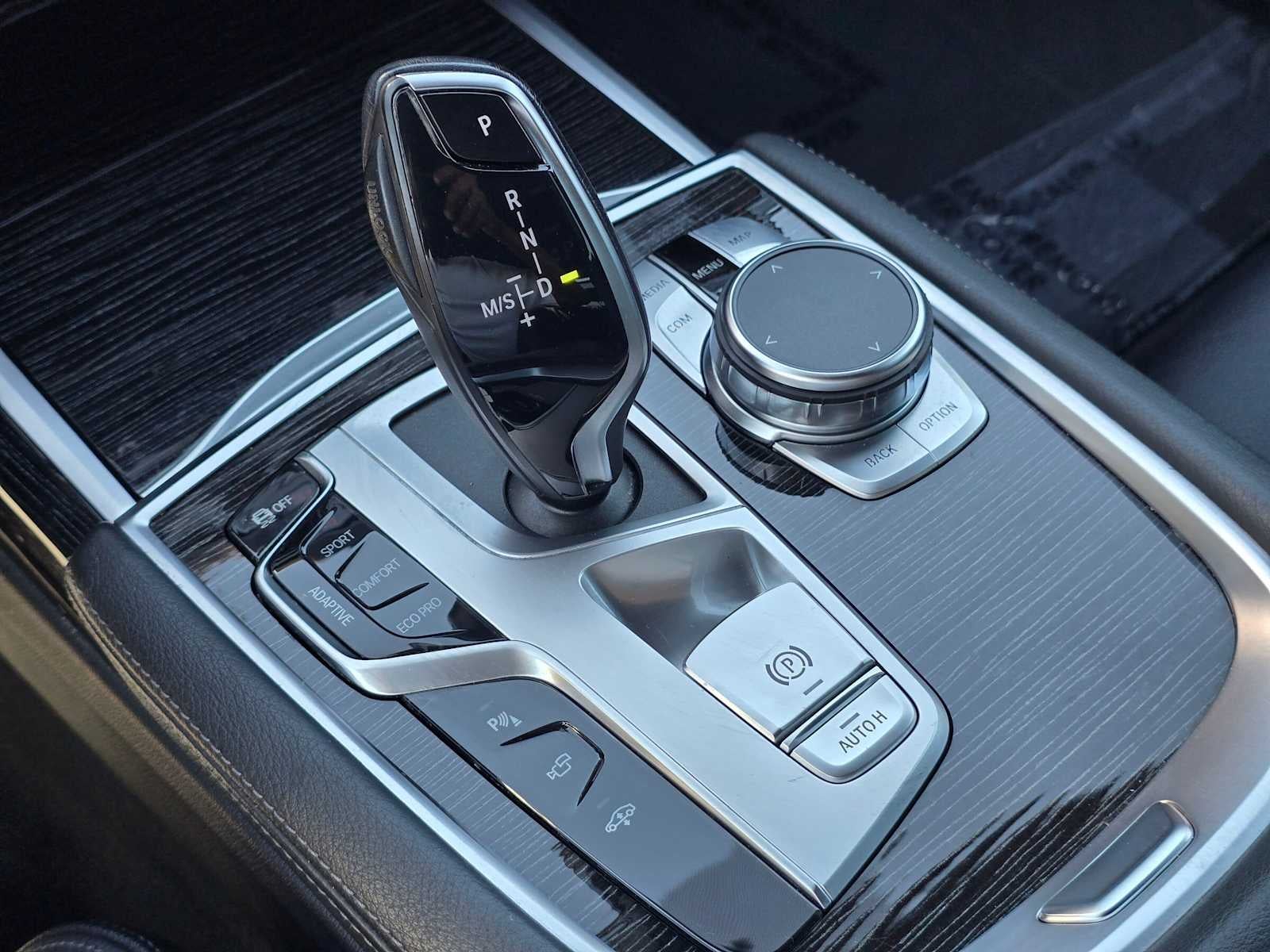2021 BMW 740i 740i