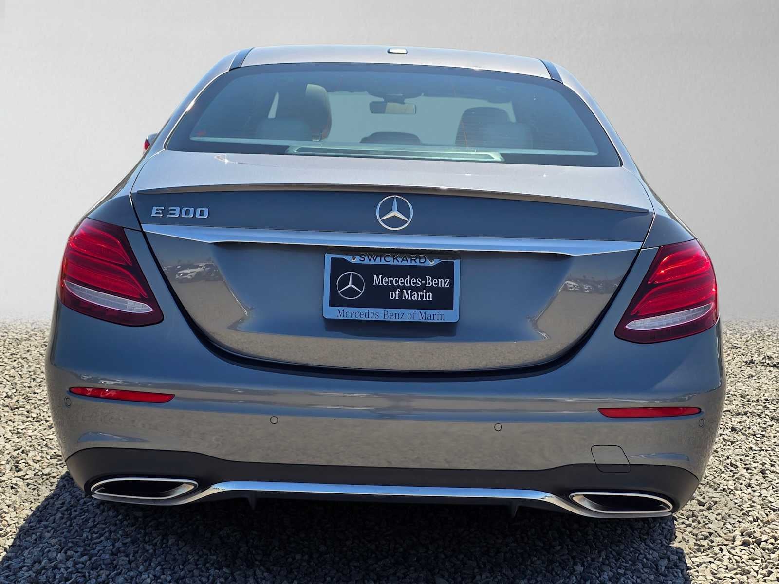 2017 Mercedes-Benz E 300 RWD Sedan