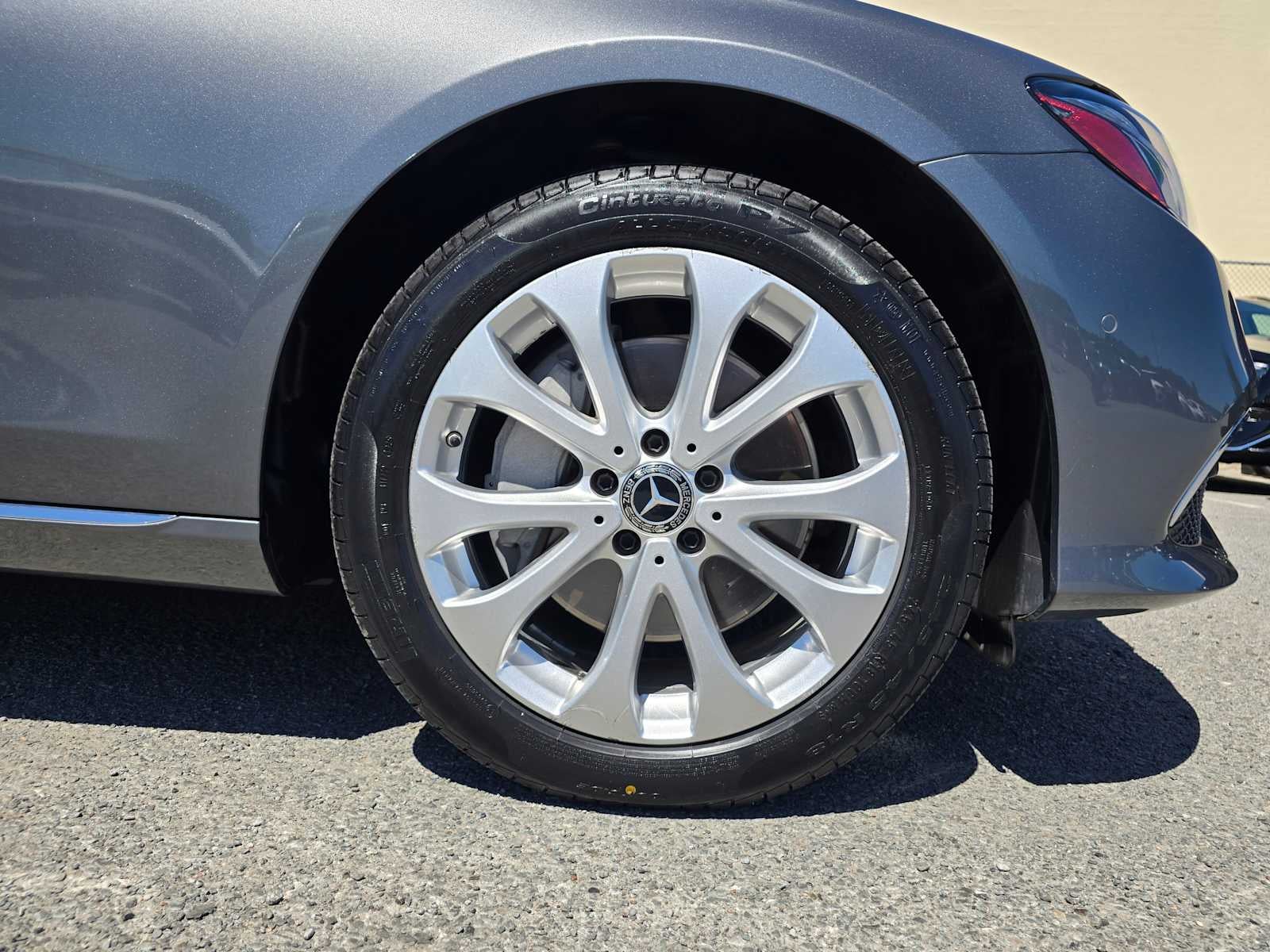 2017 Mercedes-Benz E 300 RWD Sedan