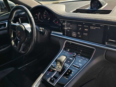 2018 Porsche Panamera RWD