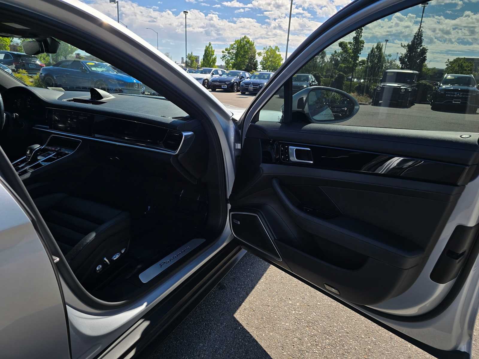 2018 Porsche Panamera RWD