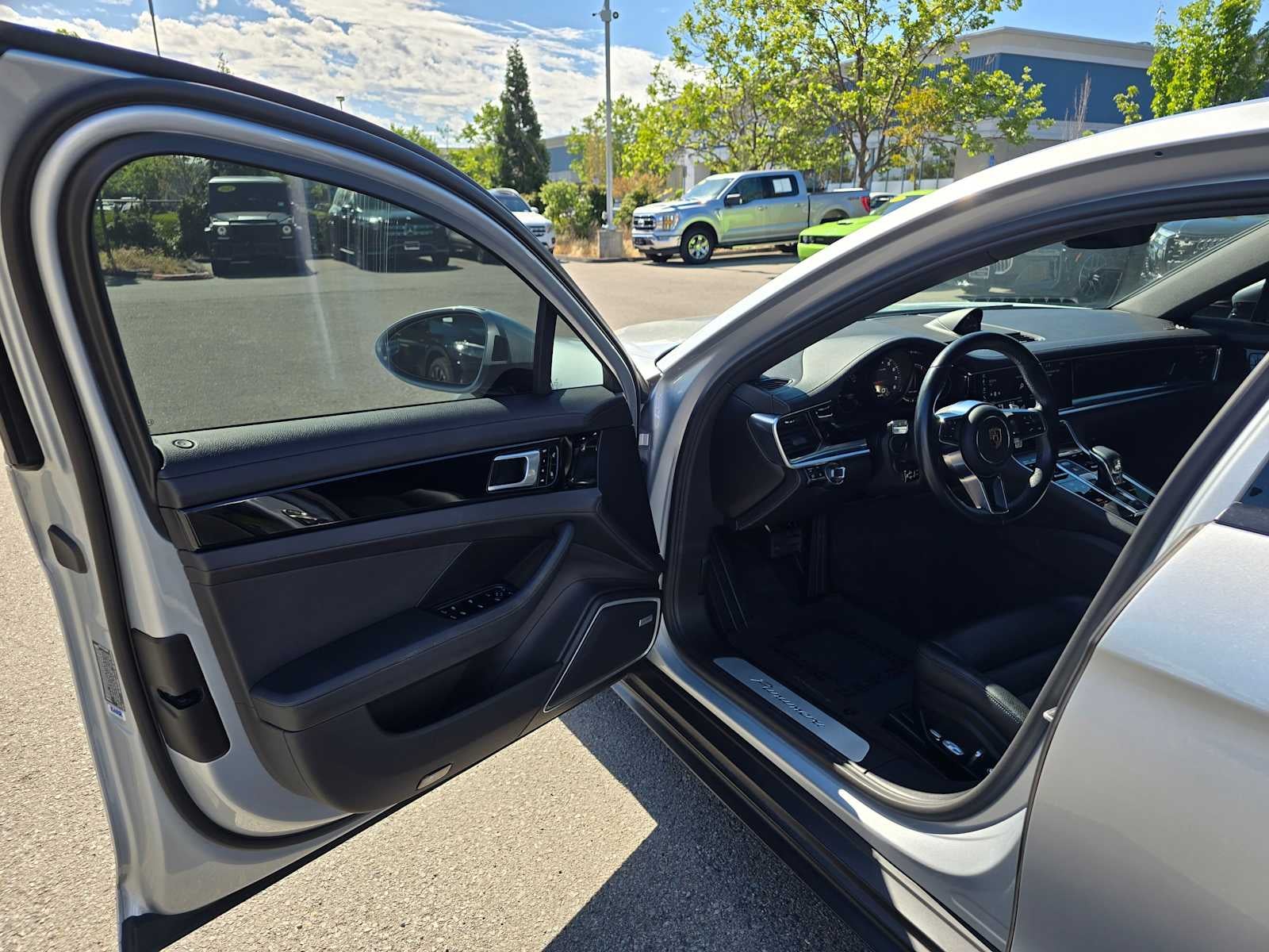 2018 Porsche Panamera RWD