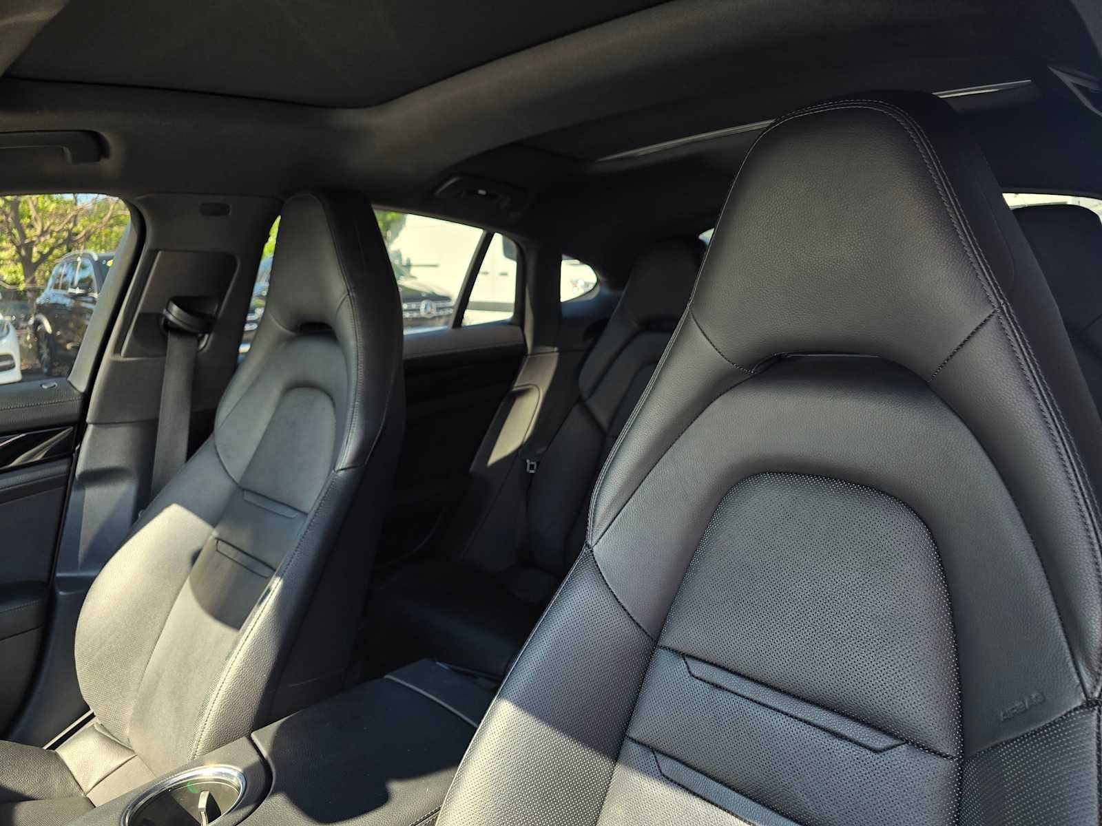 2018 Porsche Panamera RWD