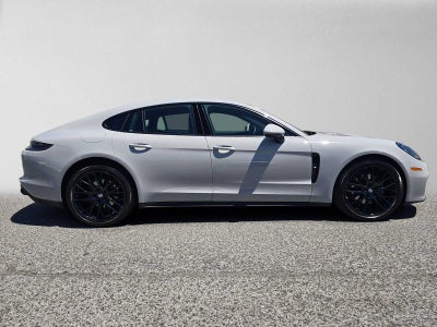2023 Porsche Panamera RWD