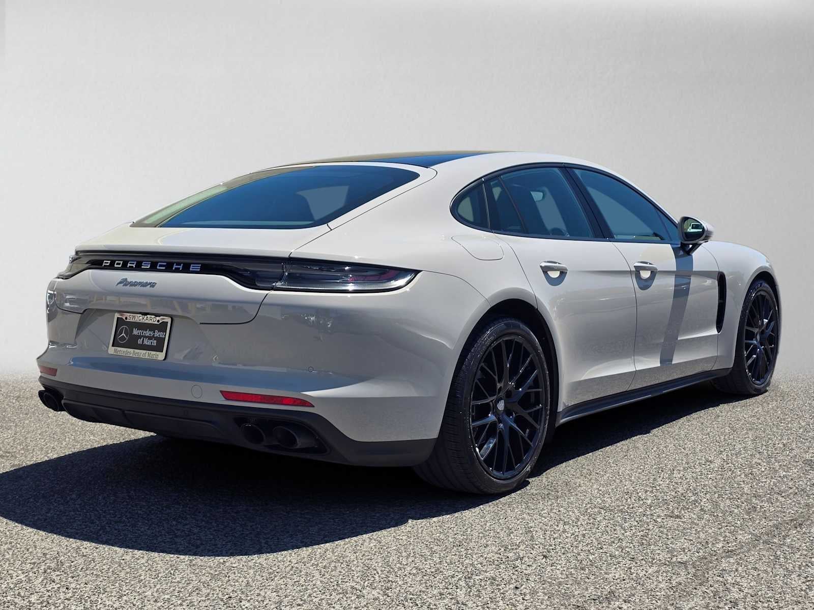2023 Porsche Panamera RWD