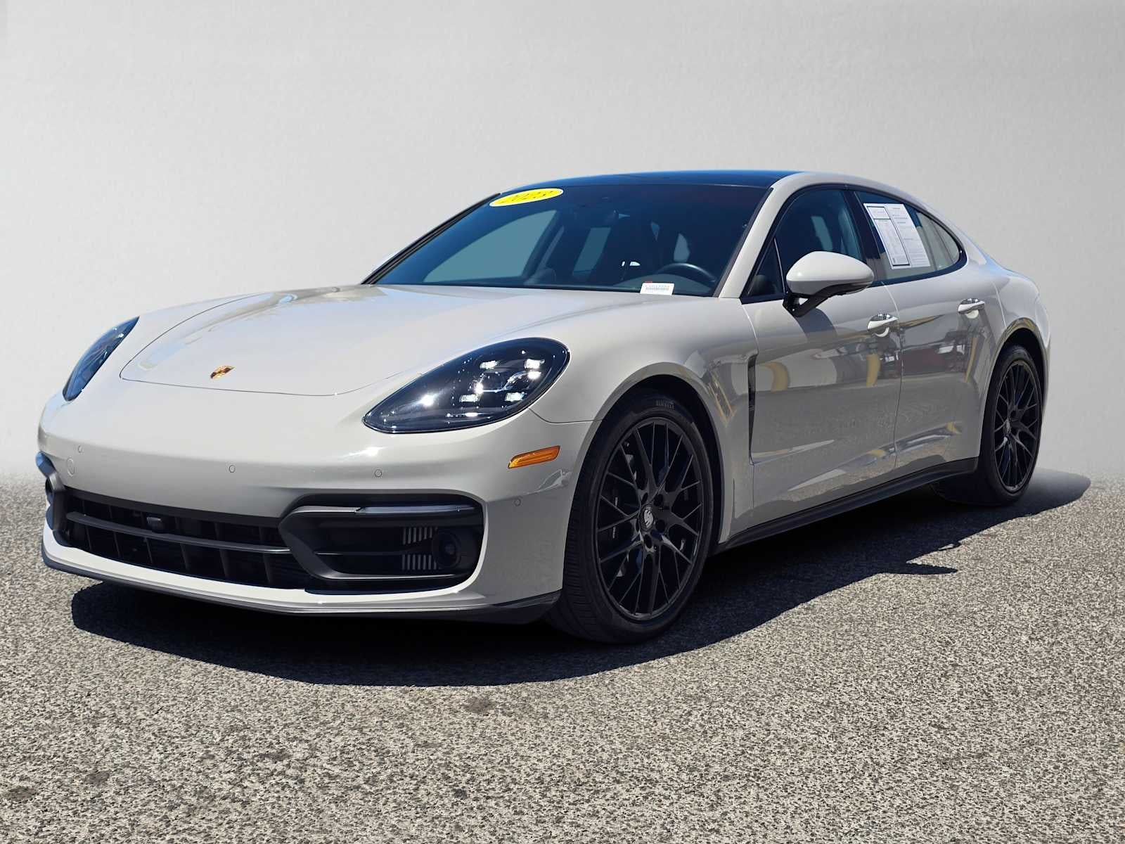 2023 Porsche Panamera RWD