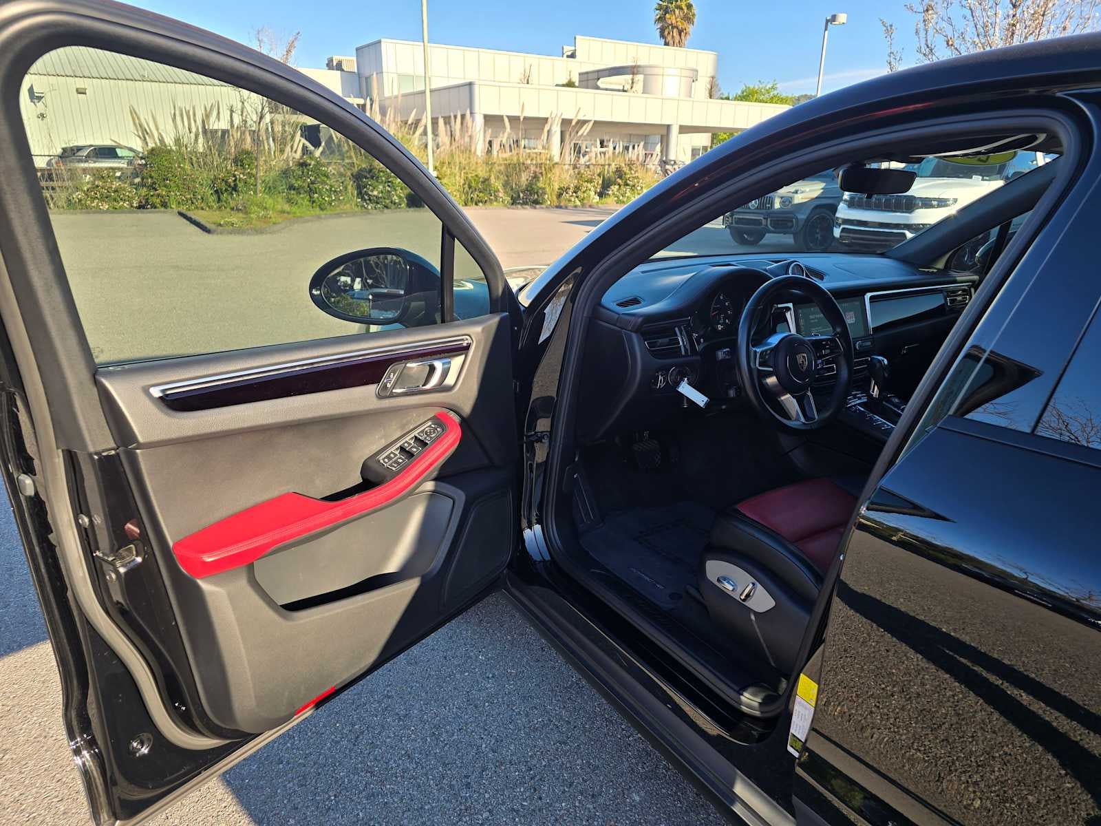 2020 Porsche Macan AWD