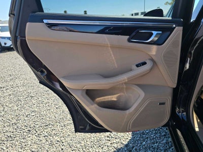 2022 Porsche Macan S