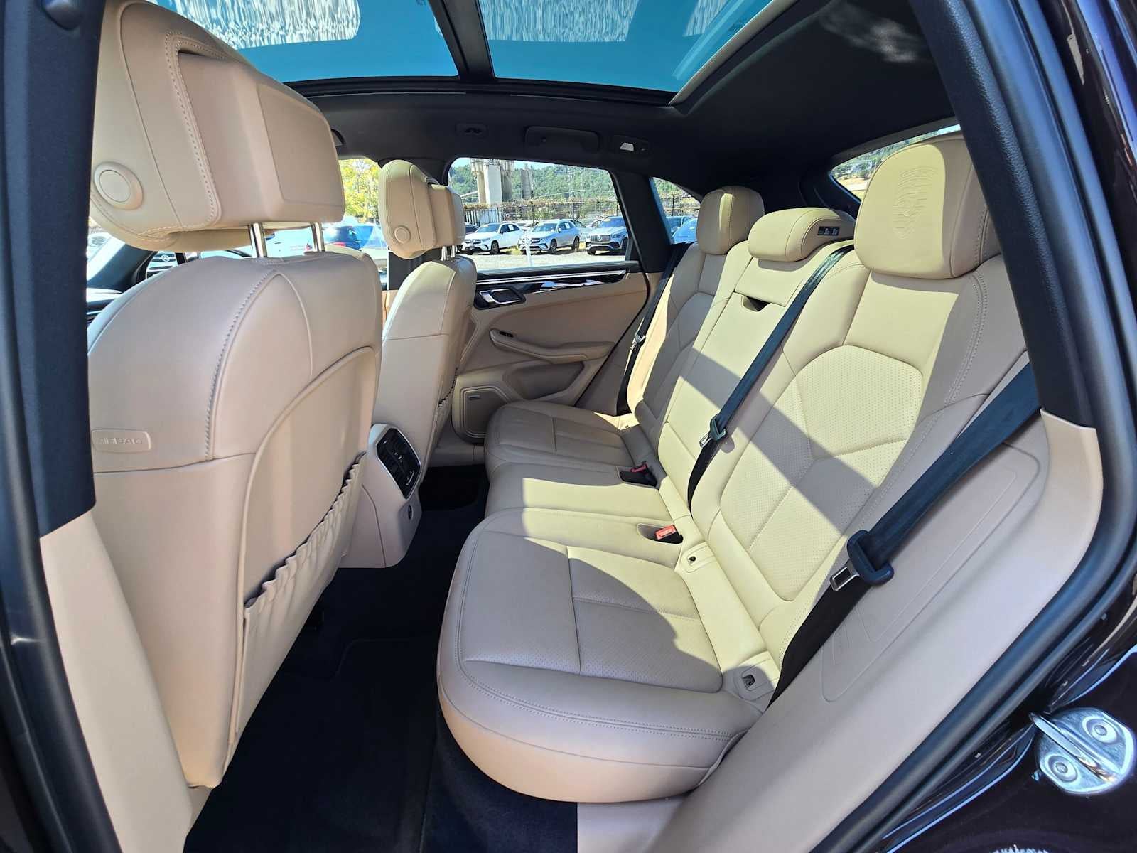 2022 Porsche Macan S