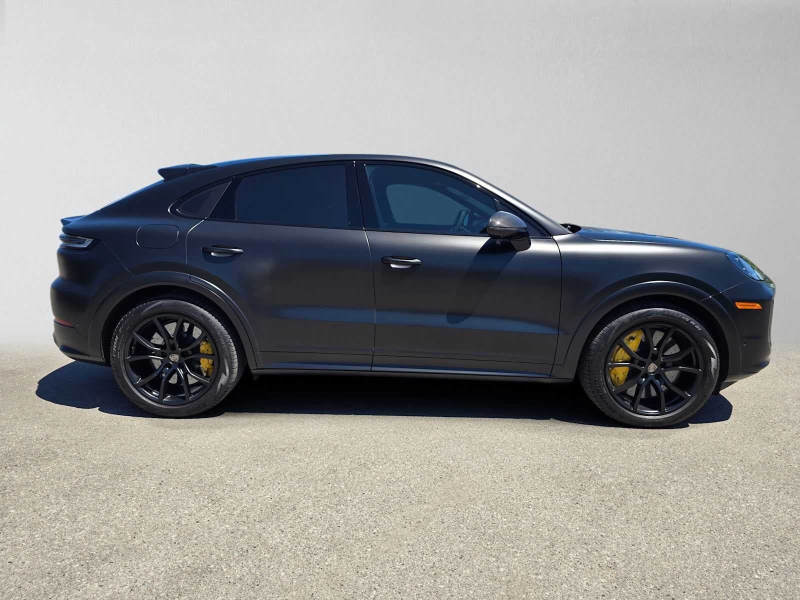 2025 Porsche Cayenne Turbo E-Hybrid