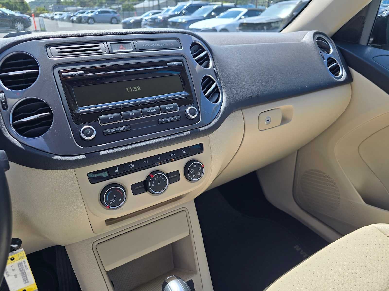 2014 Volkswagen Tiguan SE