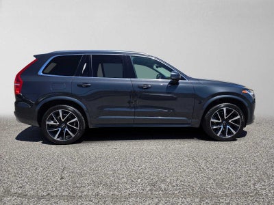 2021 Volvo XC90 Momentum