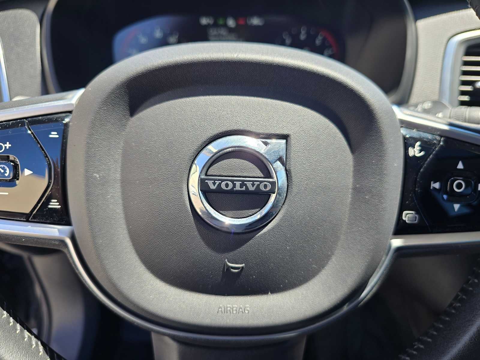 2021 Volvo XC90 Momentum