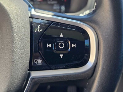 2021 Volvo XC90 Momentum