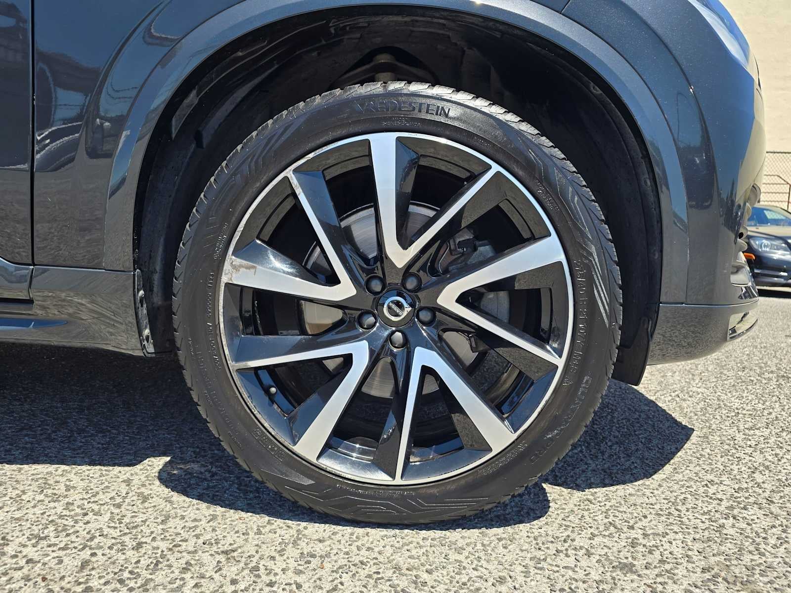 2021 Volvo XC90 Momentum
