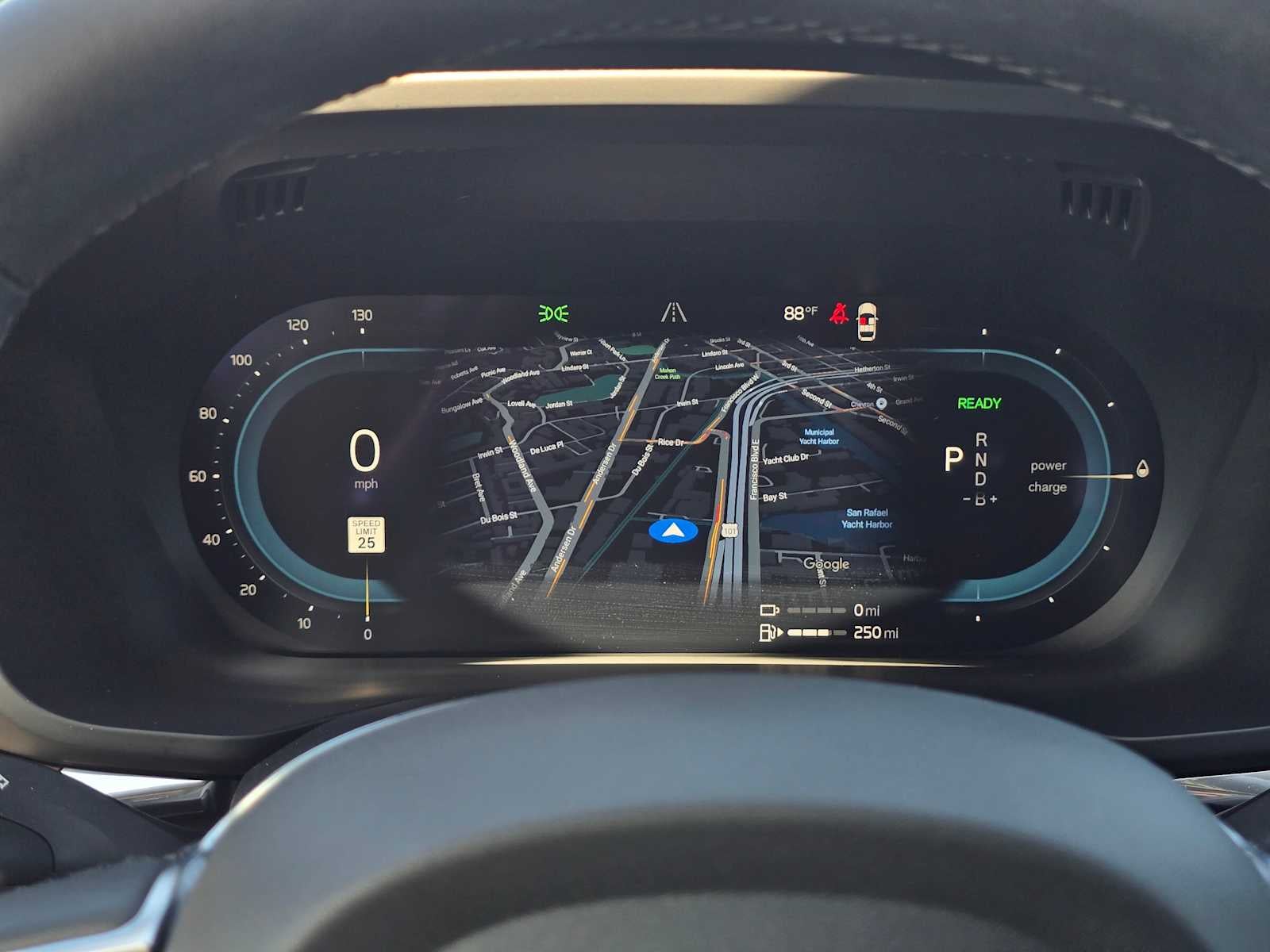 2023 Volvo XC60 Recharge Plug-In Hybrid Ultimate Dark Theme