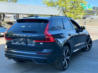 2023 Volvo XC60 Recharge Plug-In Hybrid Ultimate Dark Theme