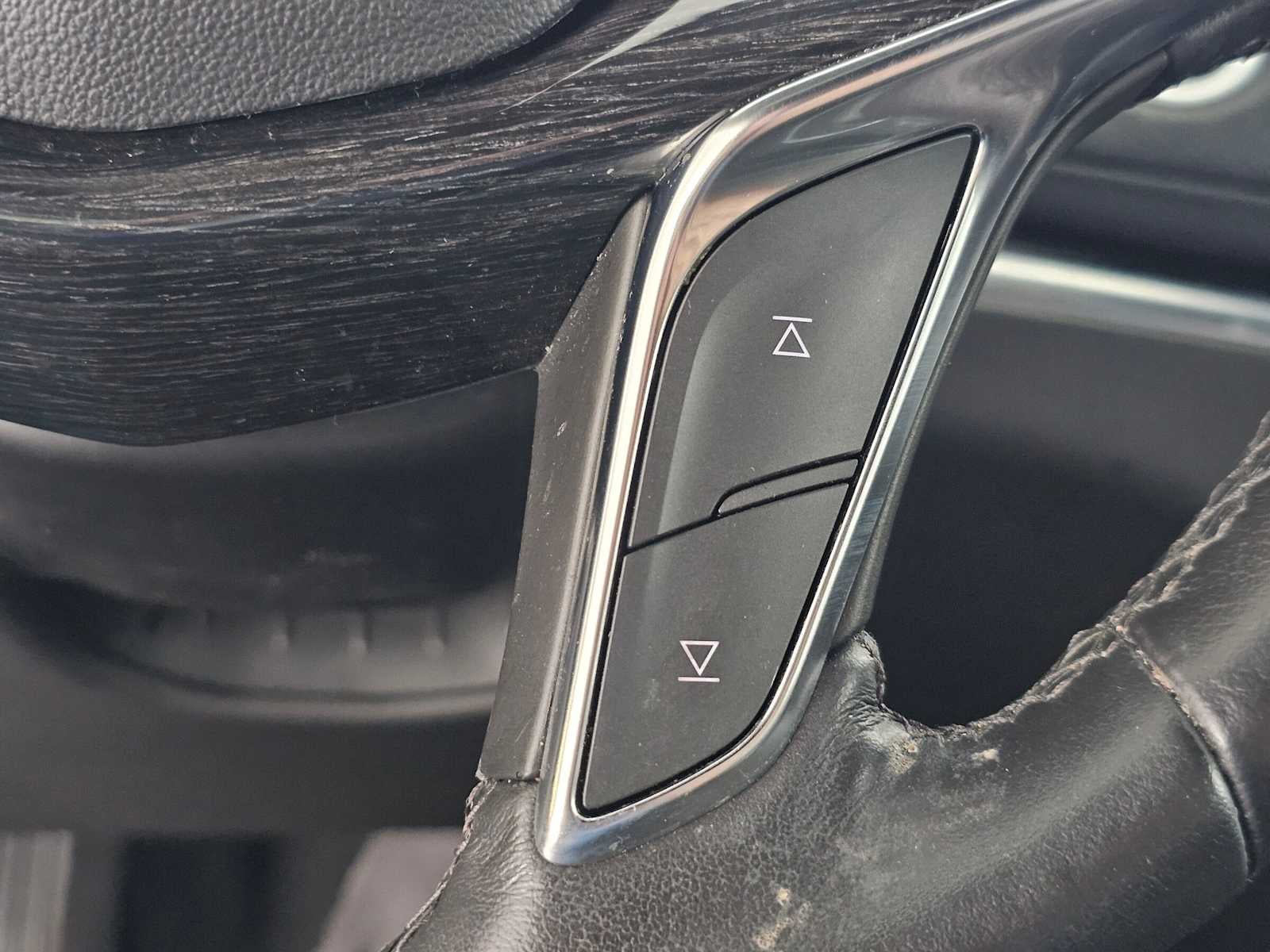 2023 Cadillac XT5 FWD Premium Luxury