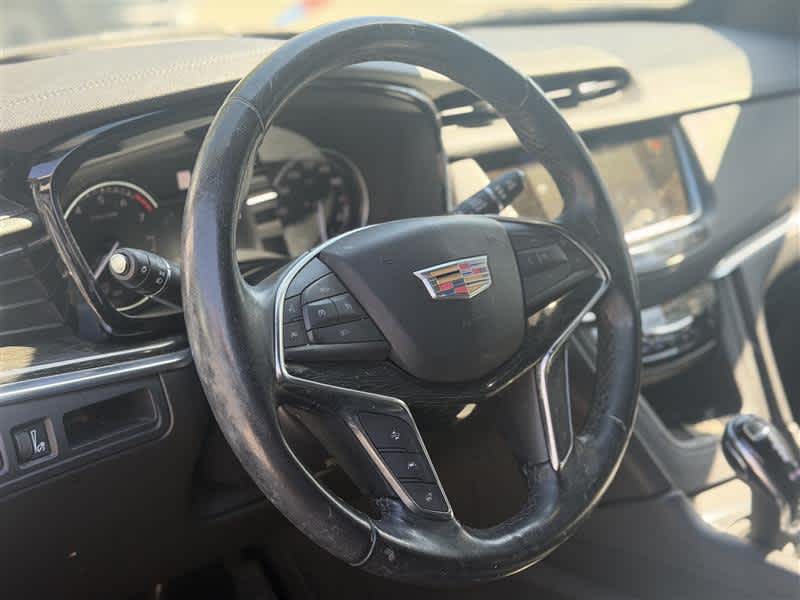 2023 Cadillac XT5 FWD Premium Luxury