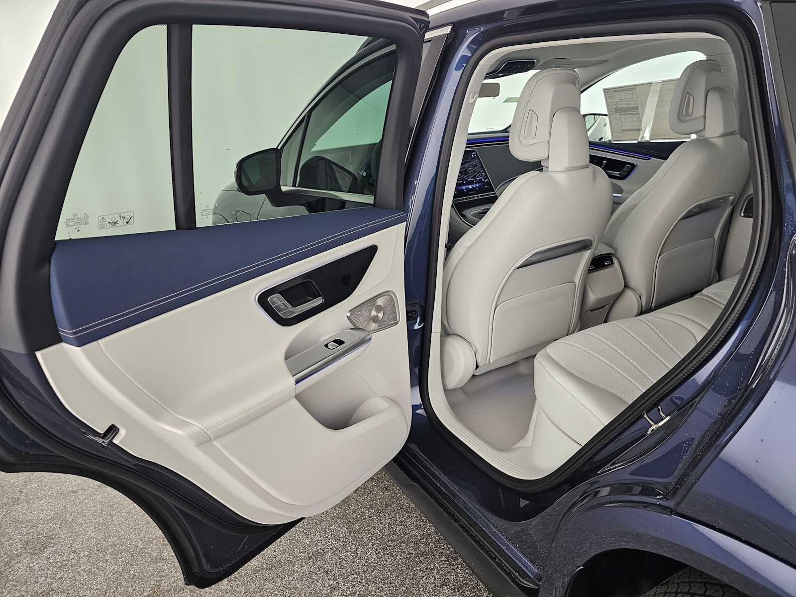 2027 Mercedes-Benz EQE 320 4MATIC® SUV