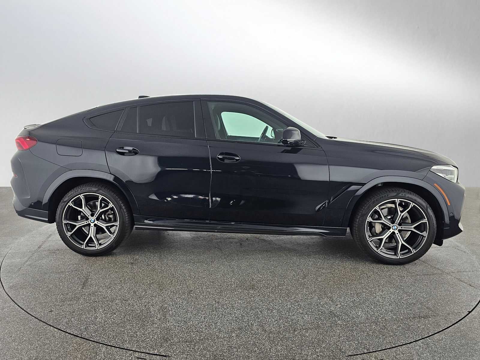 2022 BMW X6 xDrive40i xDrive40i