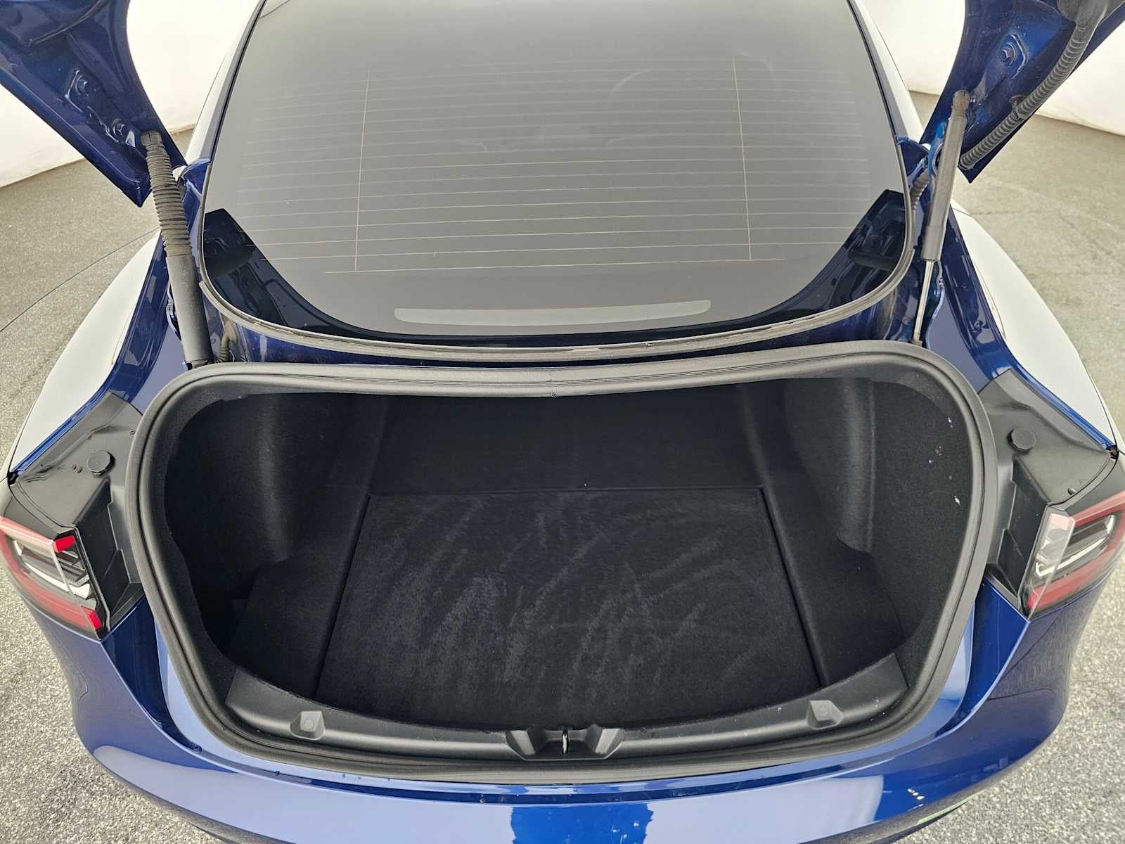 2023 Tesla Model 3 RWD