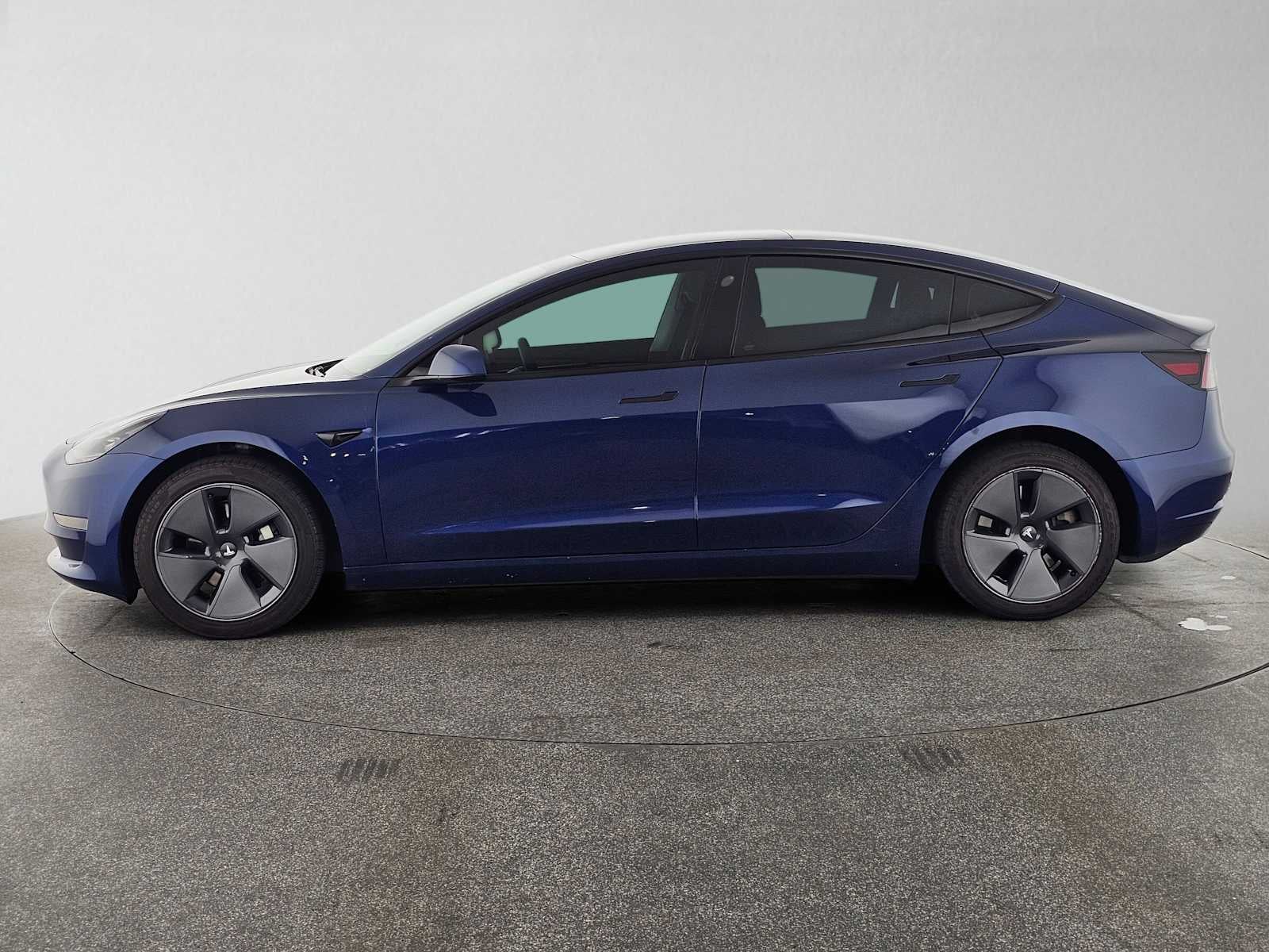2023 Tesla Model 3 RWD
