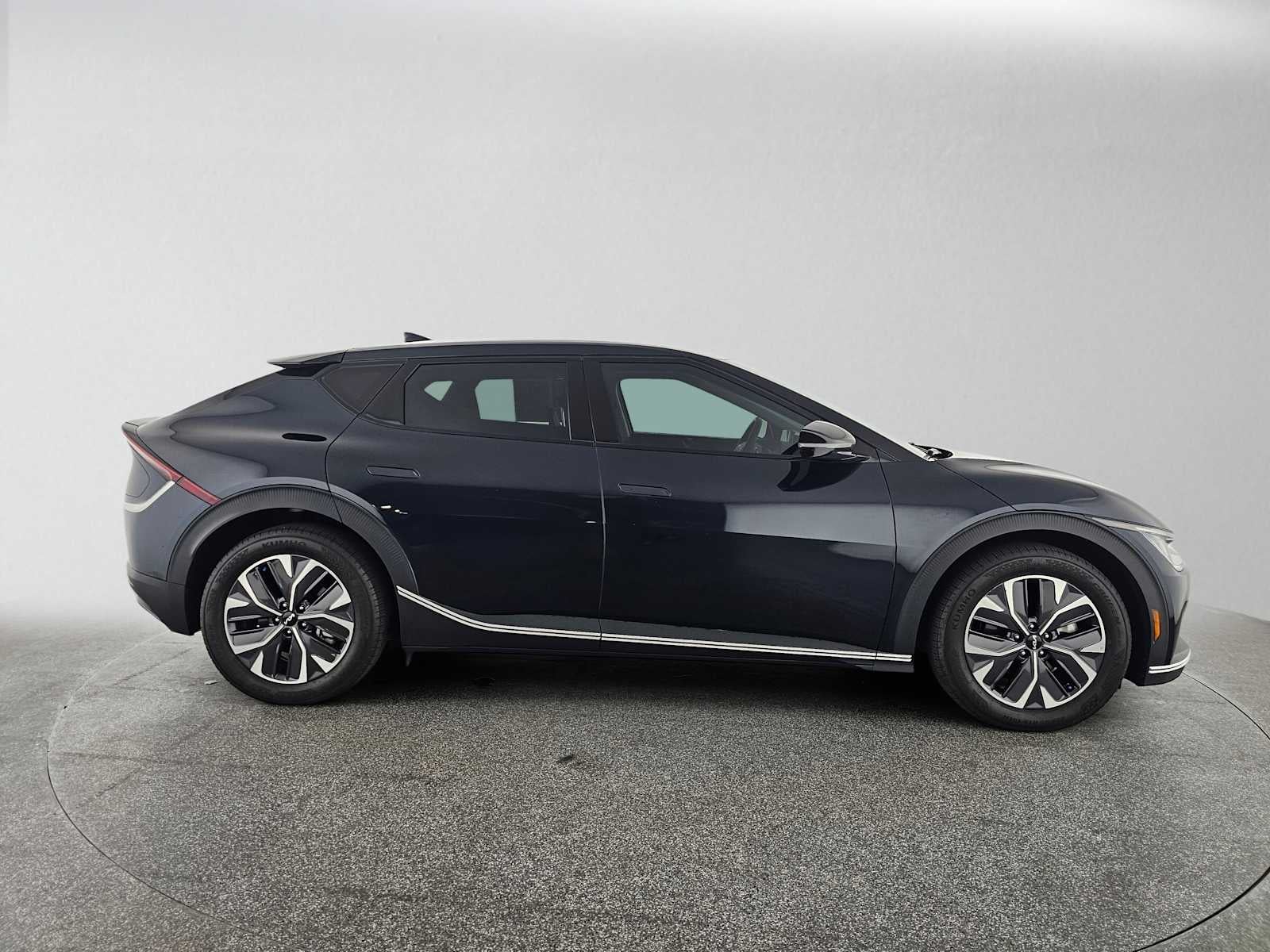 Used 2024 Kia EV6 Light with VIN KNDC34LB2R5210902 for sale in Thousand Oaks, CA