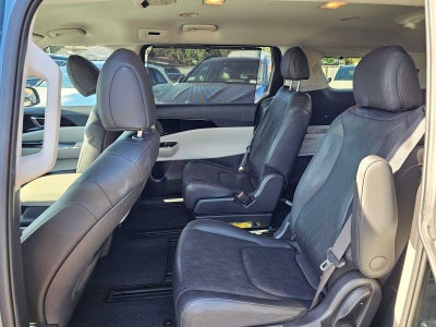 2024 Kia Carnival EX