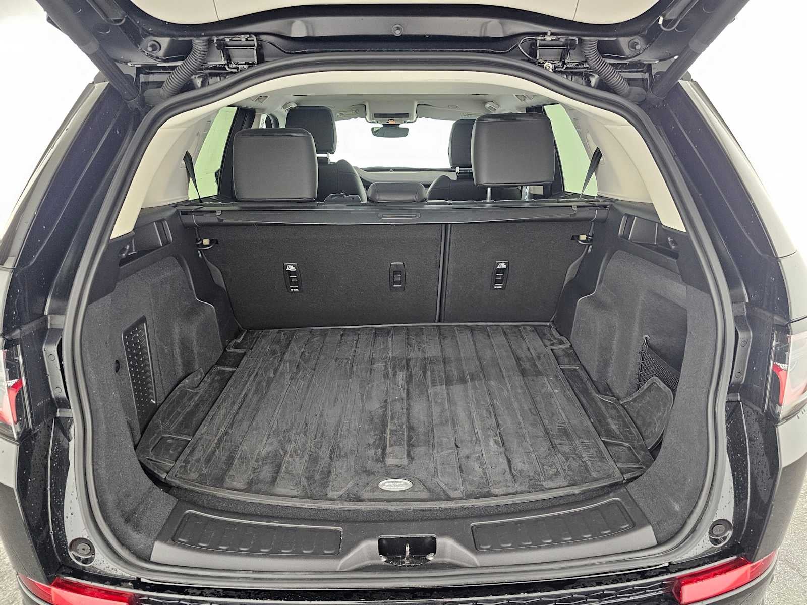 2025 Land Rover Discovery Sport S