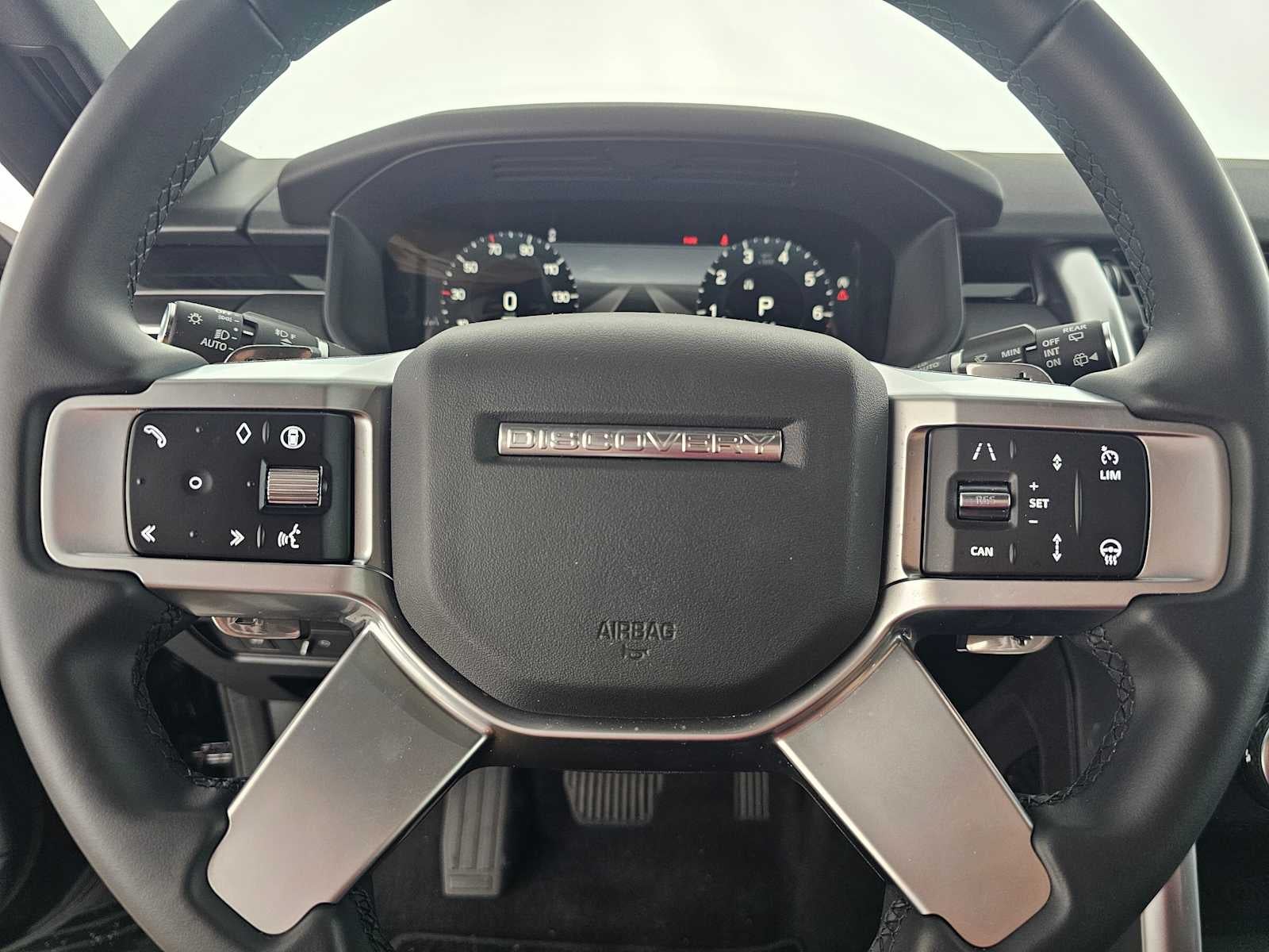 2025 Land Rover Discovery S