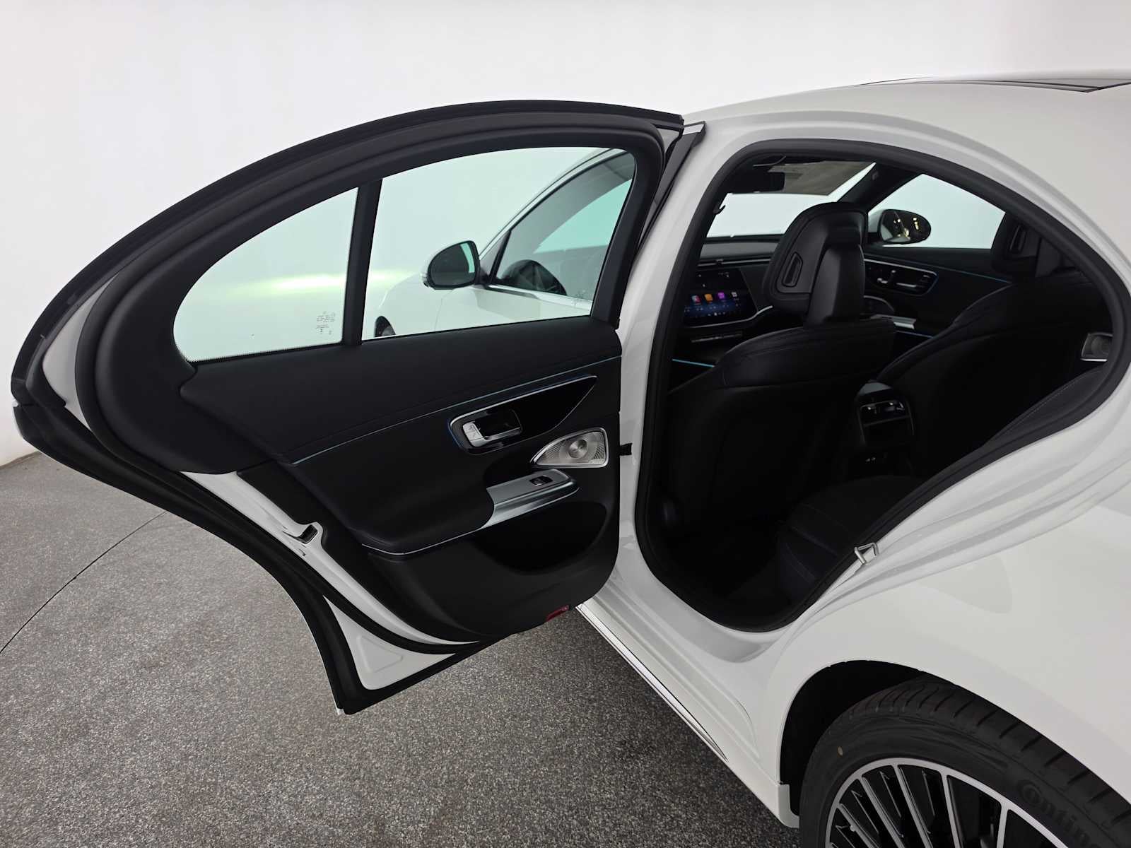 2027 Mercedes-Benz E 350 RWD Sedan