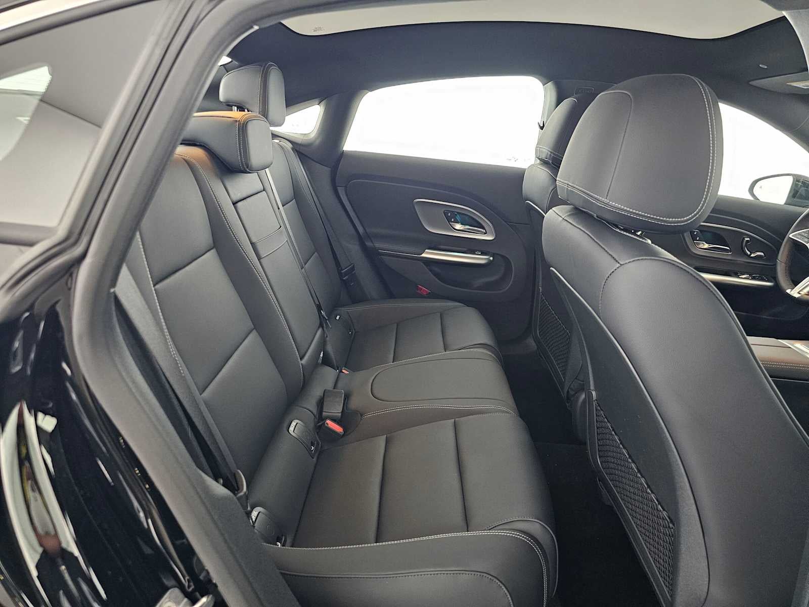 2027 Mercedes-Benz CLA 220 Hybrid FWD