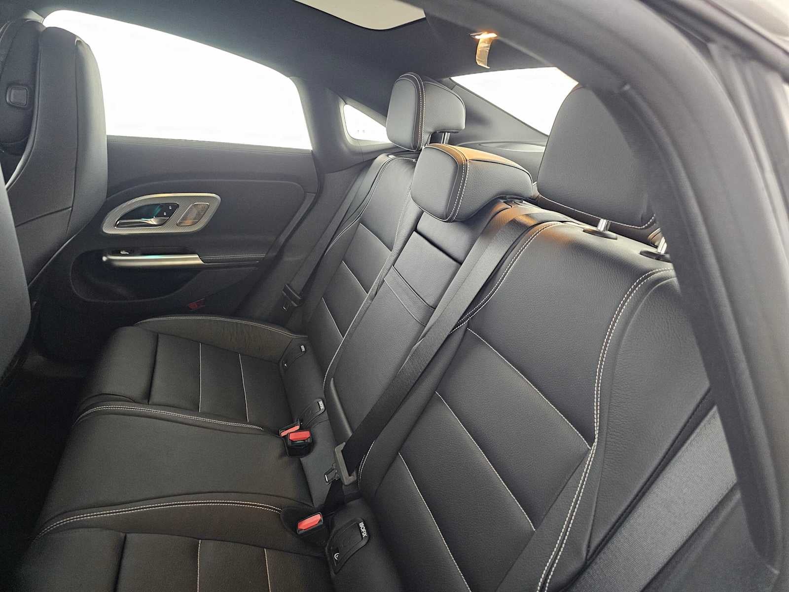 2027 Mercedes-Benz CLA 220 Hybrid FWD