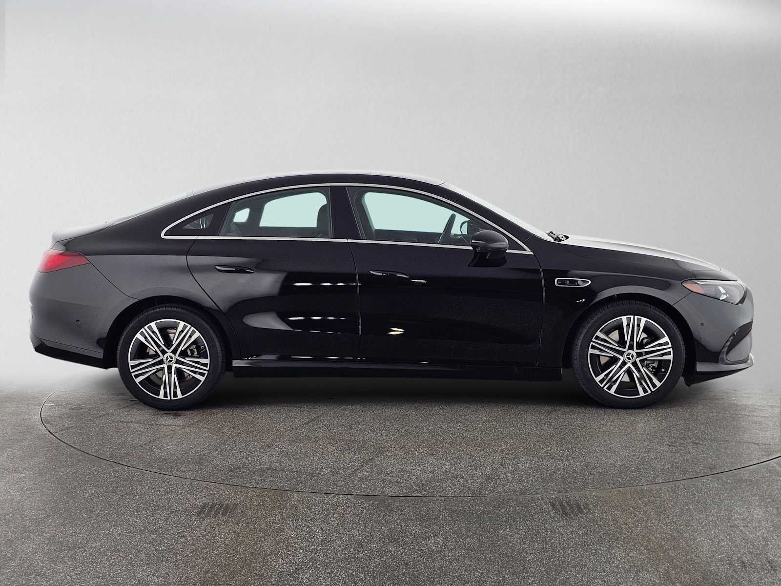 2027 Mercedes-Benz CLA 220 Hybrid FWD
