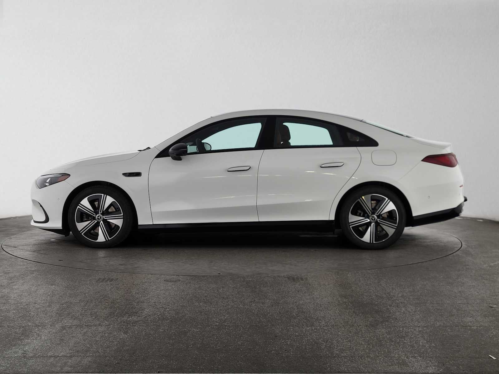 2027 Mercedes-Benz CLA 220 Hybrid FWD