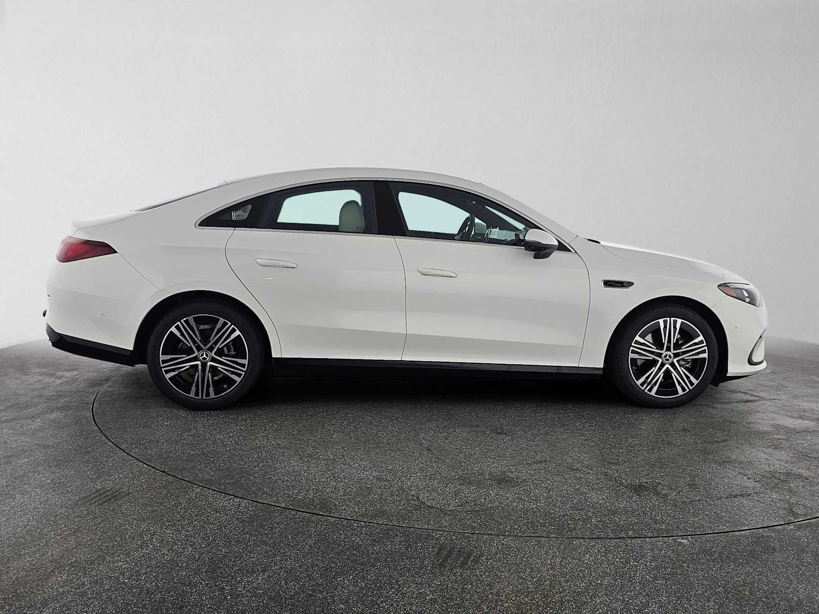 2027 Mercedes-Benz CLA 220 Hybrid FWD