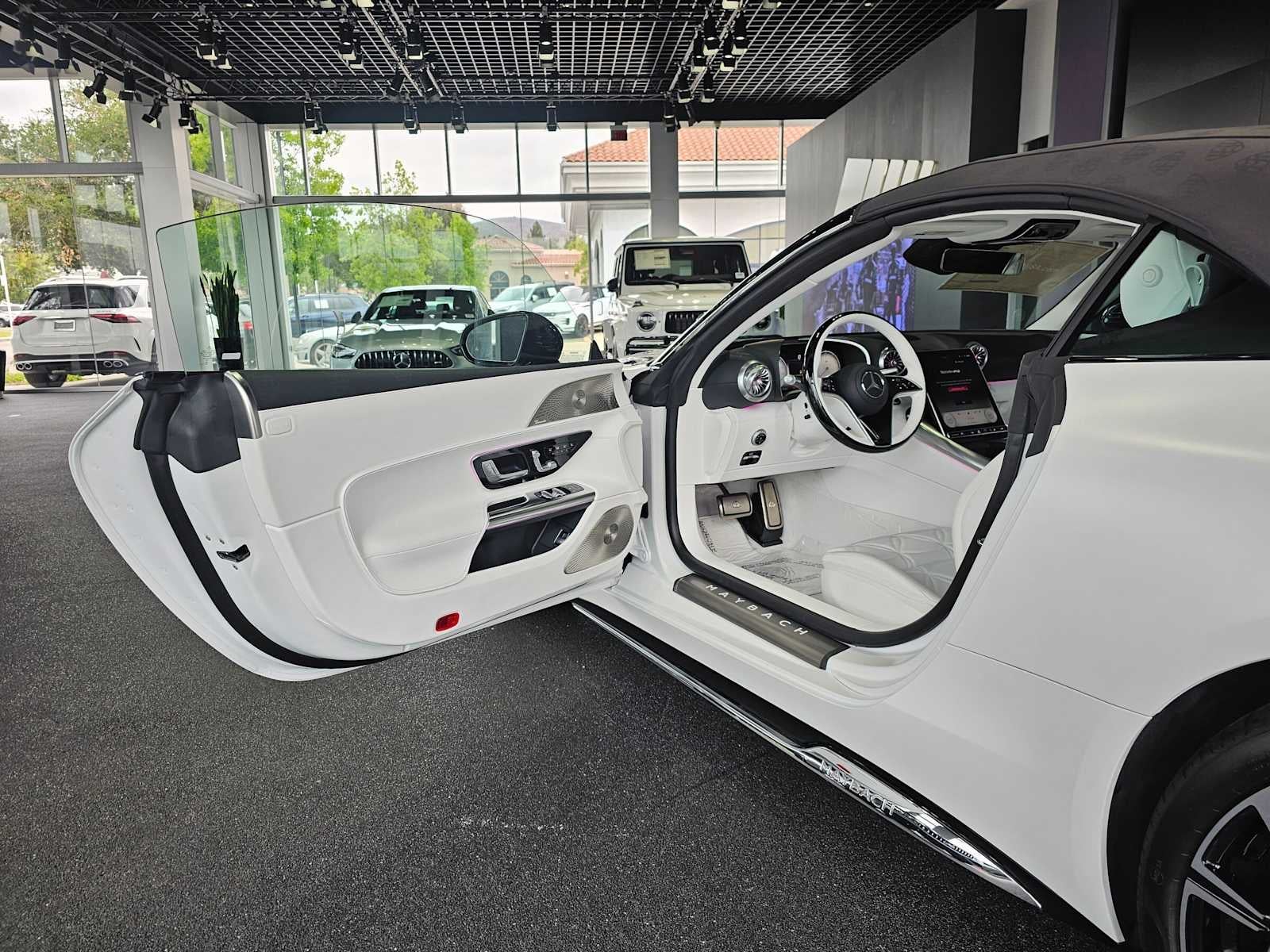 2026 Mercedes-Benz Maybach SL 680 Roadster
