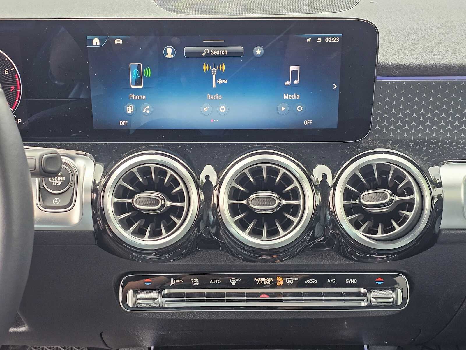 2026 Mercedes-Benz GLB 250 SUV