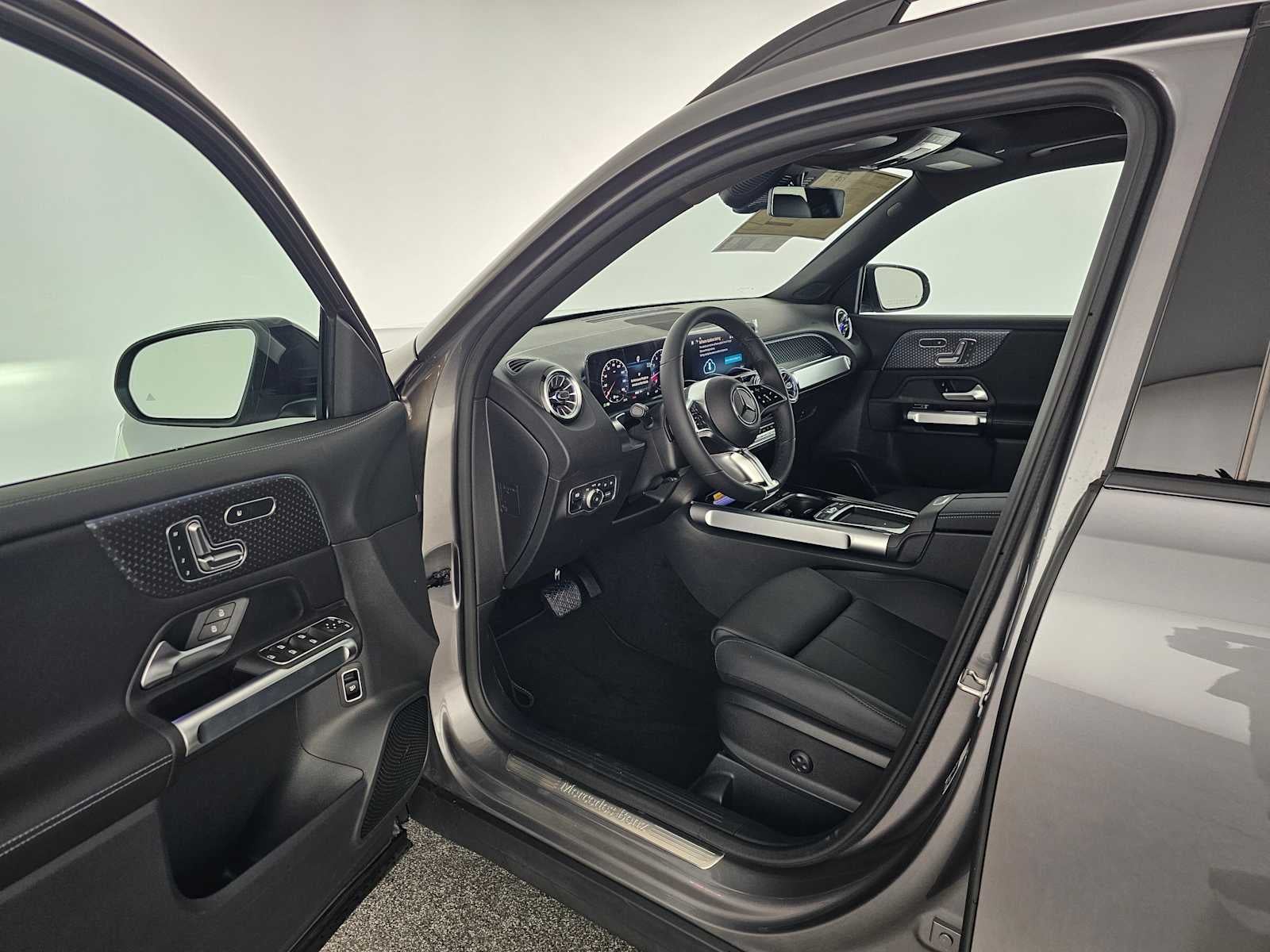 2026 Mercedes-Benz GLB 250 SUV