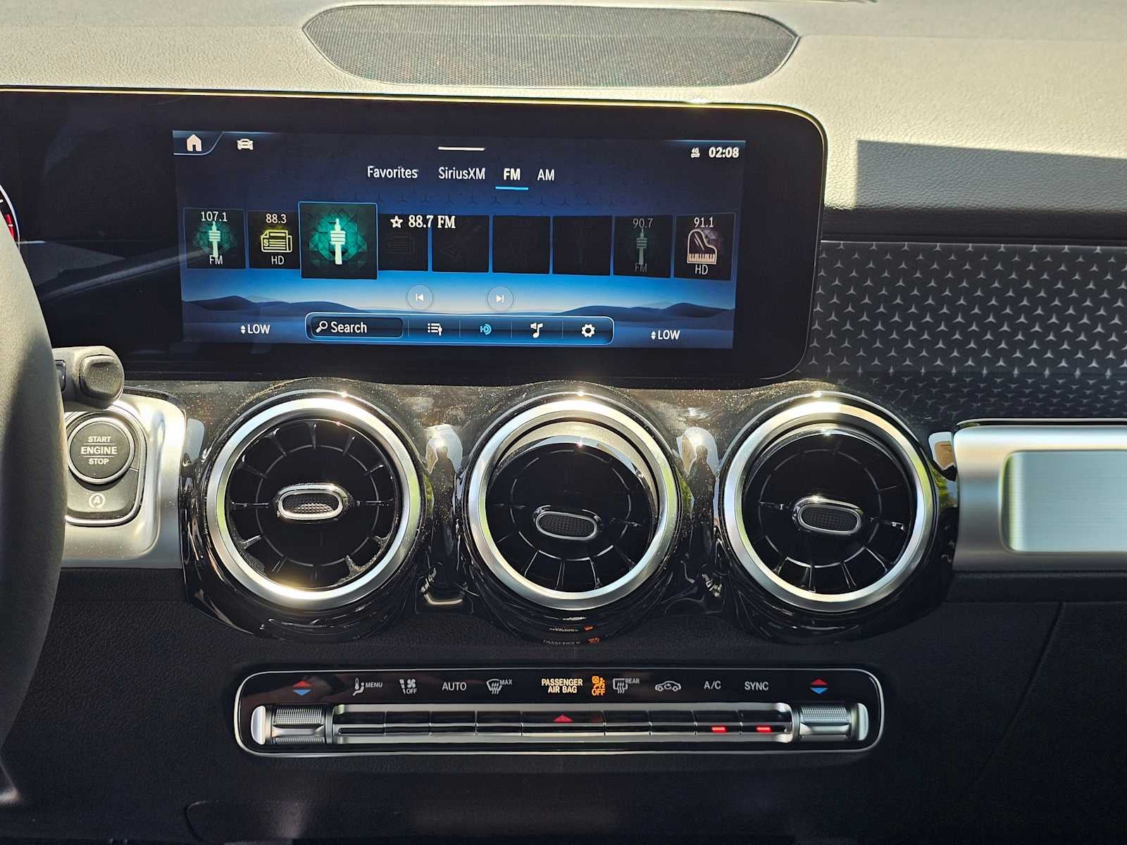 2026 Mercedes-Benz GLB 250 SUV