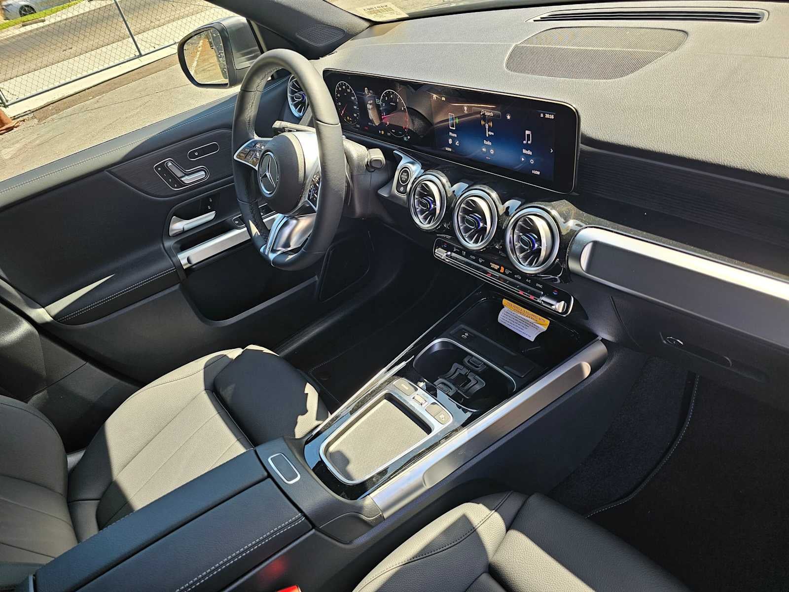 2026 Mercedes-Benz GLB 250 SUV