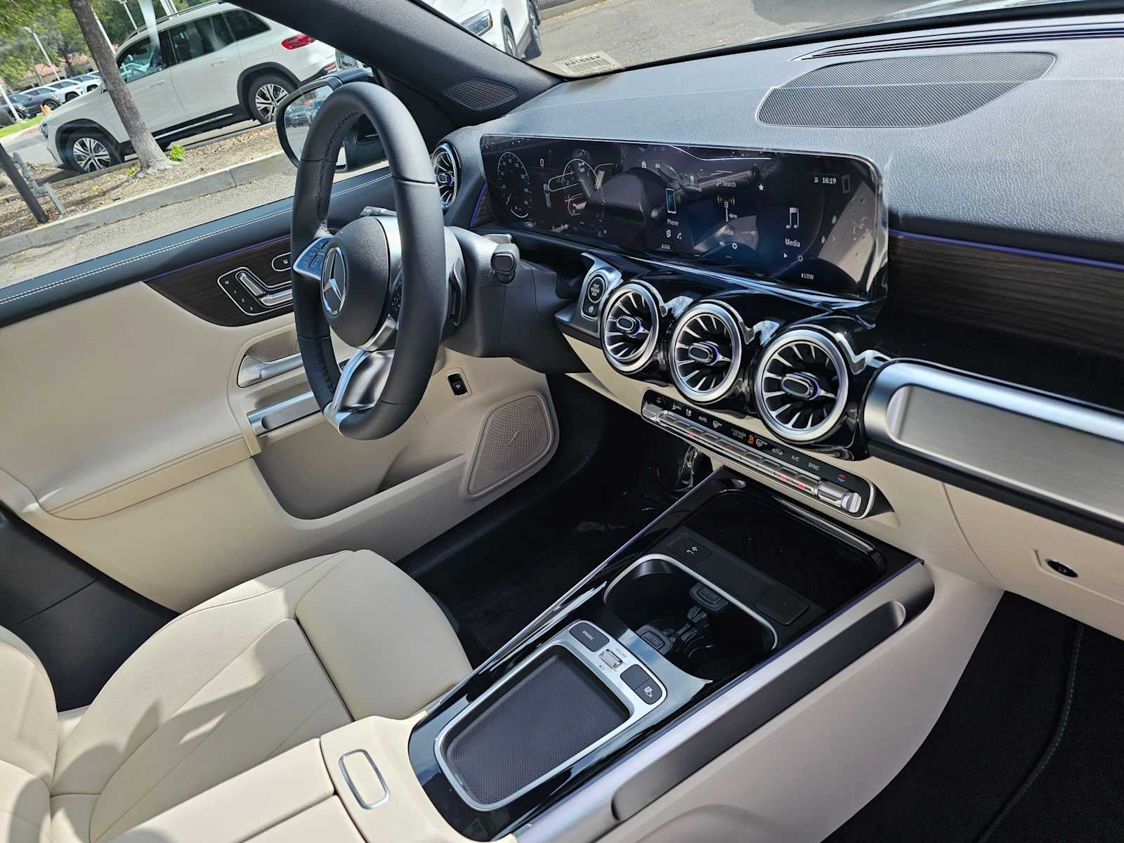 2026 Mercedes-Benz GLB 250 SUV