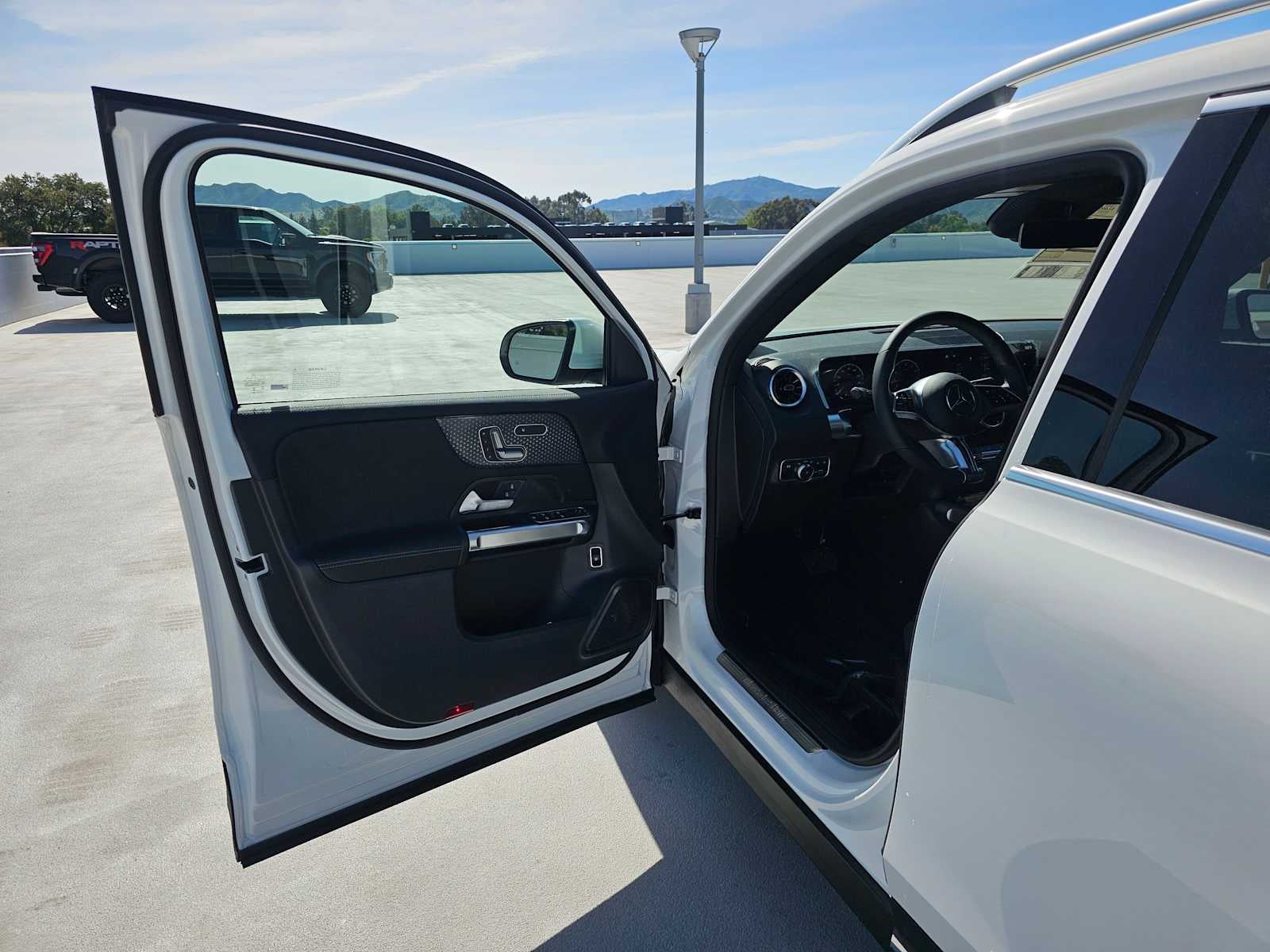 2026 Mercedes-Benz GLB 250 SUV